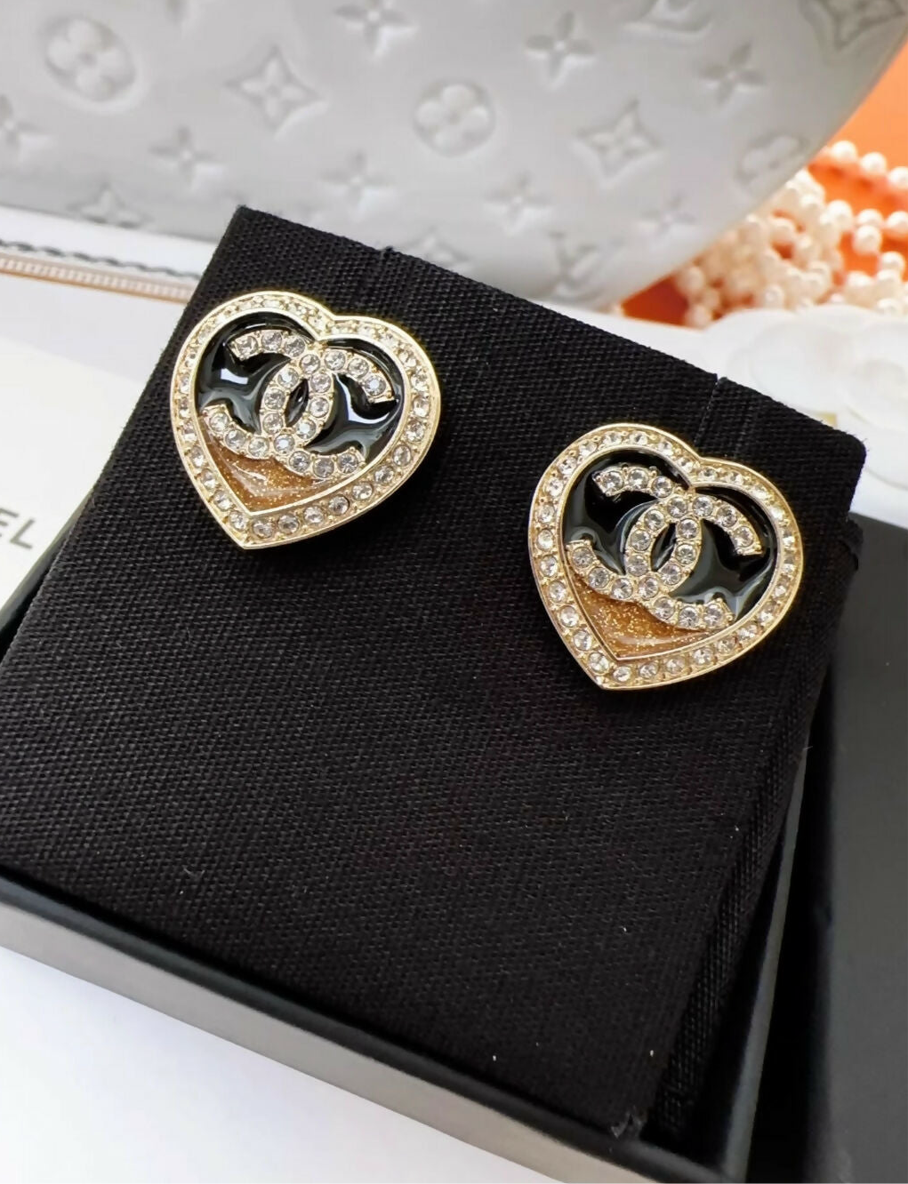 Chanel 23B black & gold heart earrings