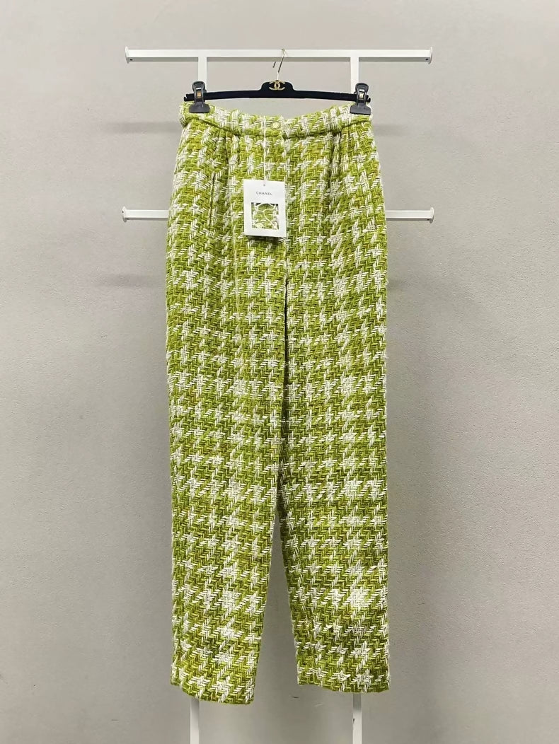 Chanel 22B Yellow-green woven tweed trousers