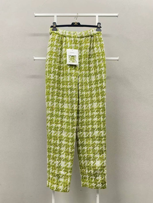 Chanel 22B Yellow-green woven tweed trousers