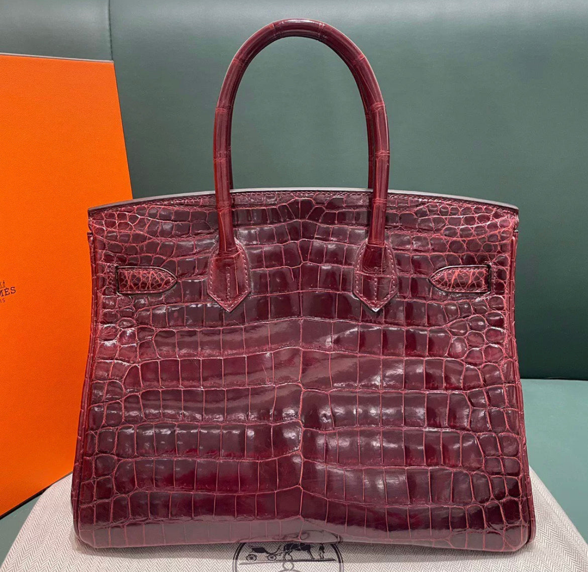 HERMÈS BIRKIN 30 BORDEAUX POROSUS CROCODILE PALLADIUM HARDWARE