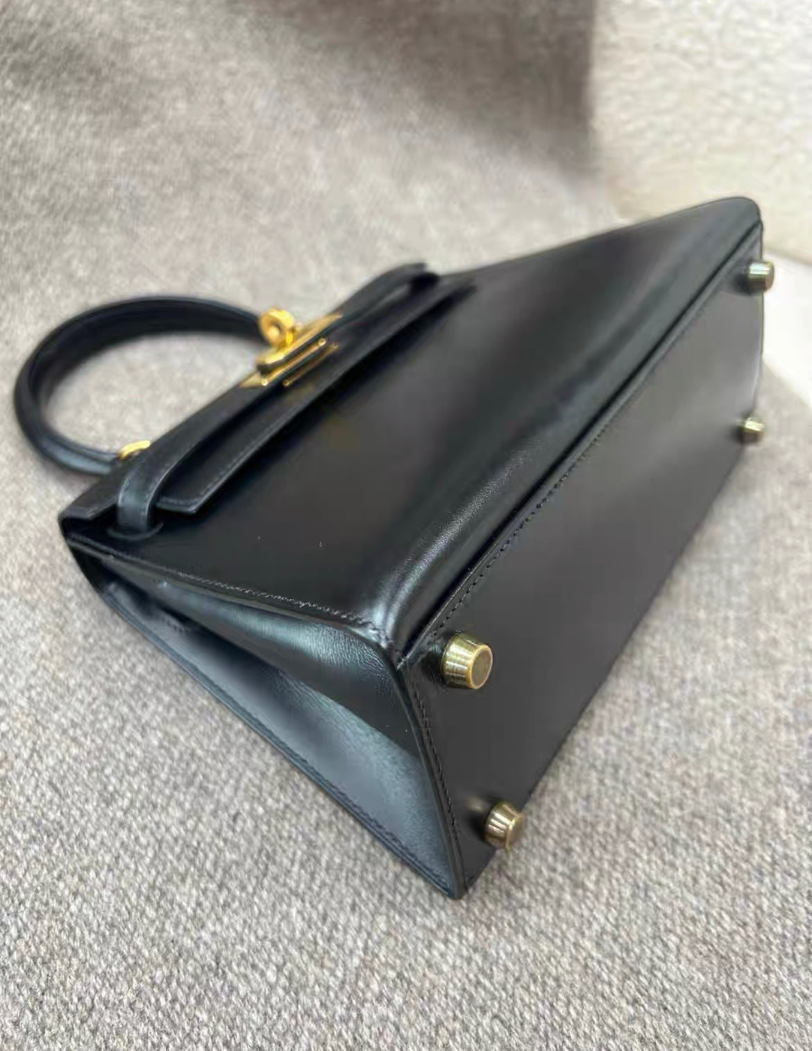 Vintage Hermès Kelly Sellier 20 Black Box Gold Hardware