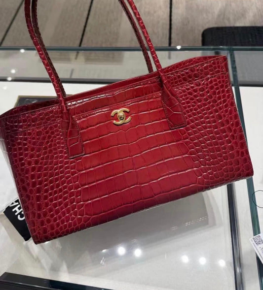 Chanel 26S Red shopping bag  Crocodile embossed calfskin leather with gold hardware