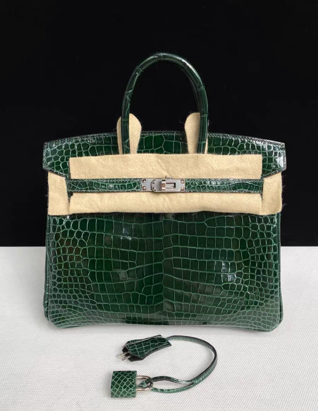 Hermes Birkin 25 shiny green emerald crocodile leather palladium hardware