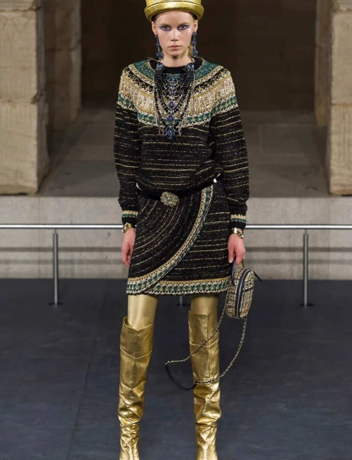 CHANEL 19A EGYPT RUNWAY BLACK BEIGE GREEN GOLD KNIT PULLOVER size