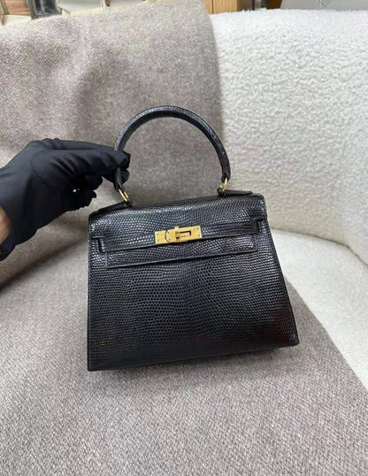 HERMÈS KELLY 20 MINI VINTAGE BLACK LIZARD WITH GOLD HARDWARE