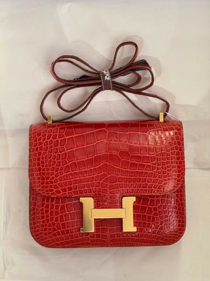 Hermès Constance 19 Rouge Bengale / Rouge Indian Shiny Porosus Crocodile with Gold Hardware