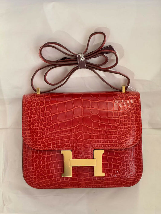 Hermès Constance 19 Rouge Bengale / Rouge Indian Shiny Porosus Crocodile with Gold Hardware