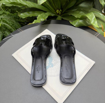 Hermes Sandals Black shiny crocodile leather