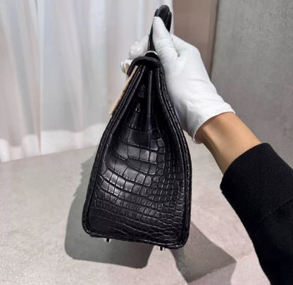 Hermès Kelly 25 Black Matte Crocodile Leather Palladium Hardware