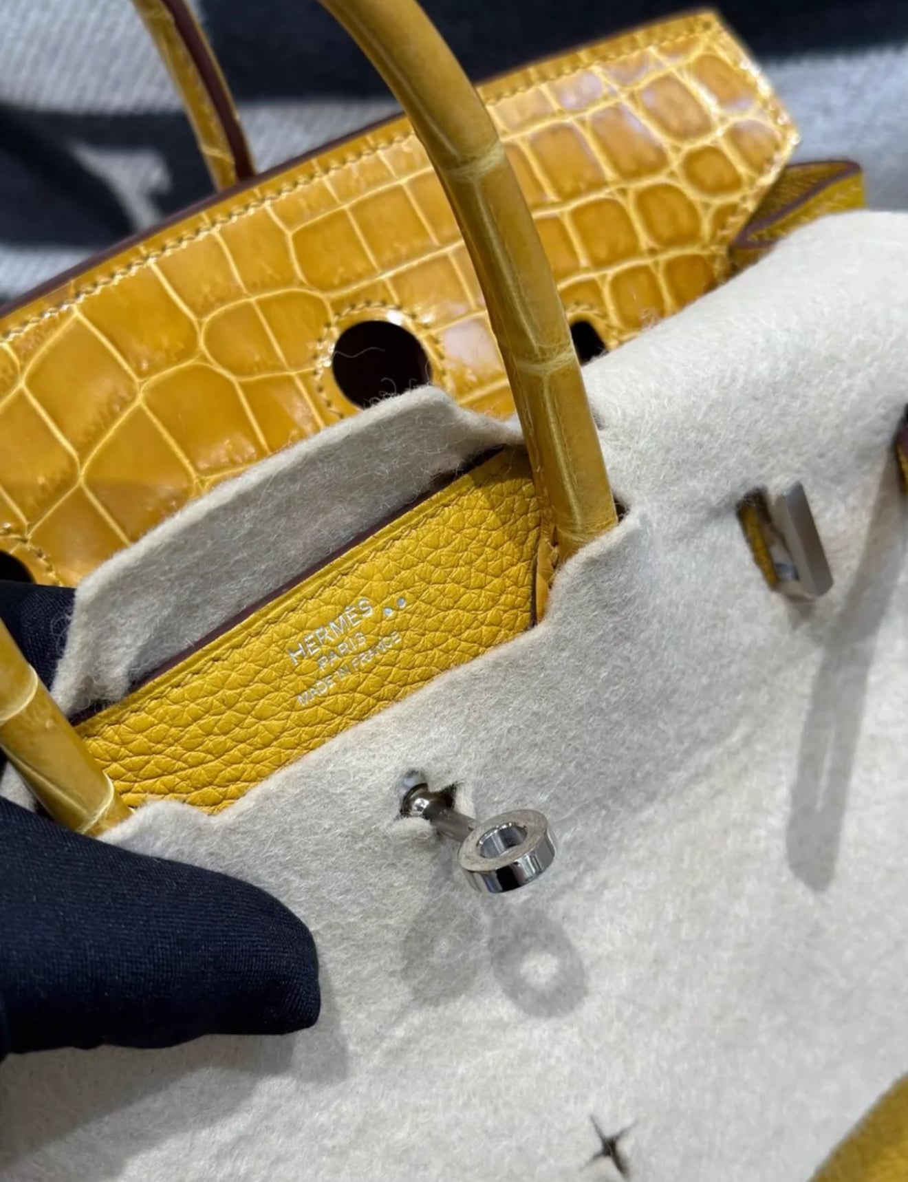 Hermès Birkin 25 Touch Jaune Amber Togo Leather & Shiny Niloticus Crocodile