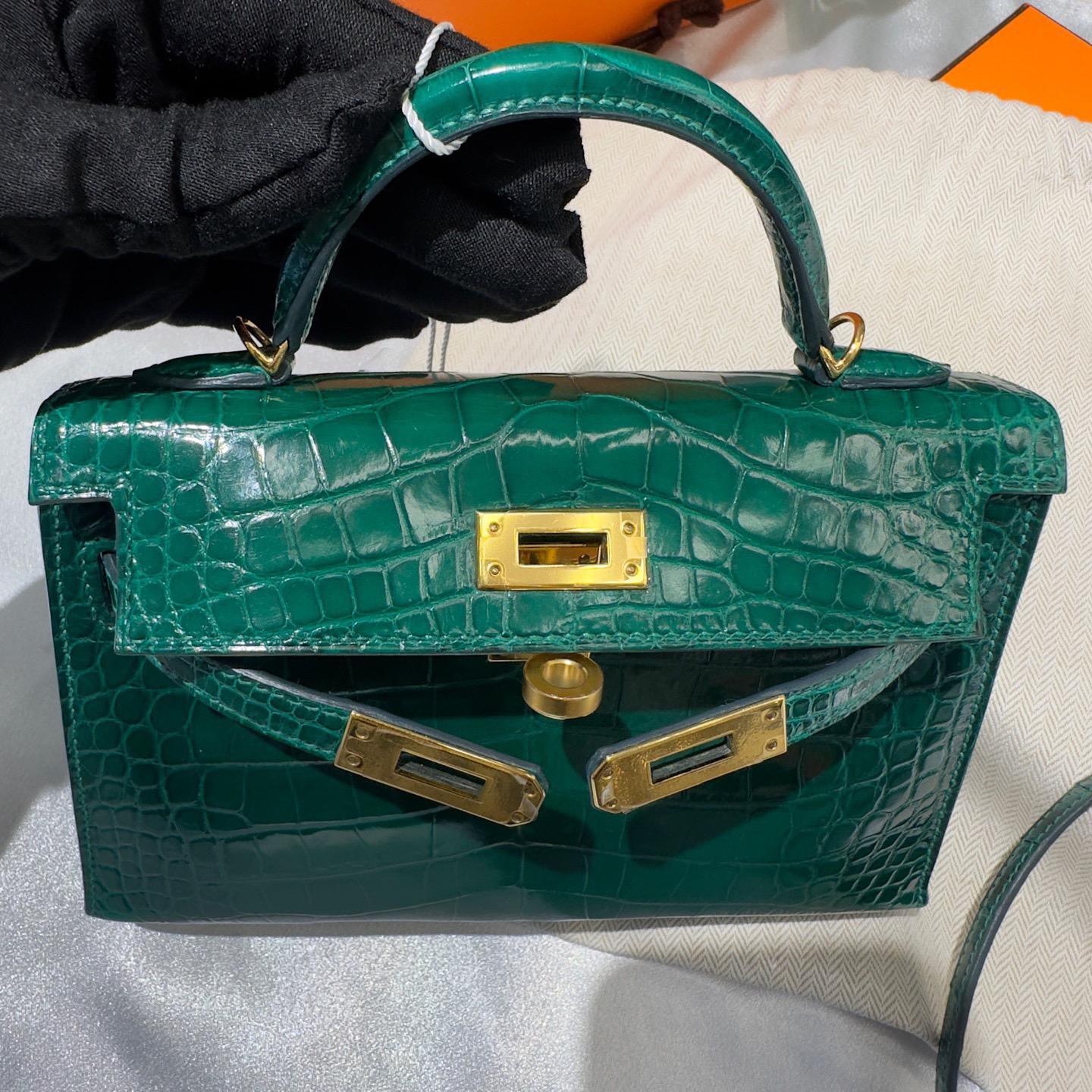 Hermes Mini kelly Green Emerald 6Q alligator leather gold hardware