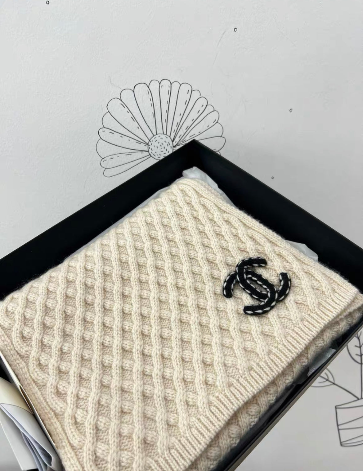Chanel 23B cashmere cc logo knitted cashmere scarf, complete set