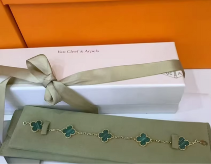 Van Cleef 
Arpels Vintage Alhambra Bracelet – 18K Gold with Malachite