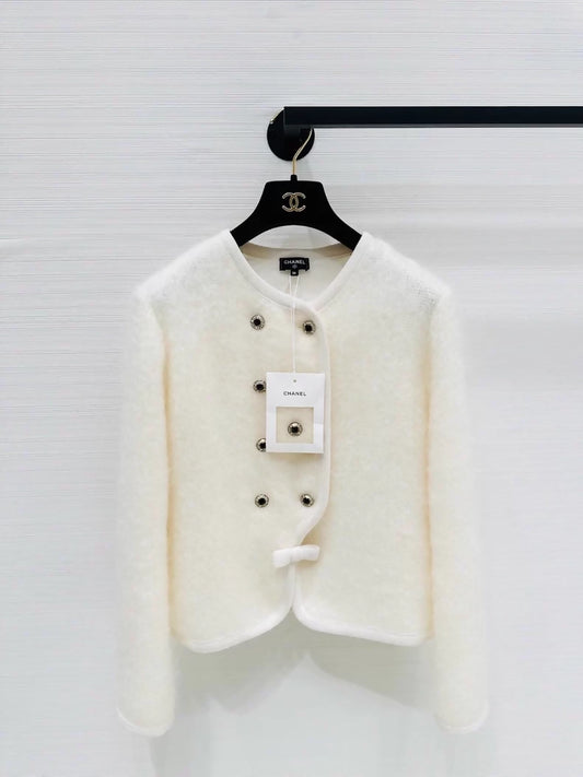 Chanel 25N ecru jacket