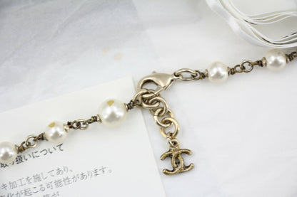Chanel Vintage 05A Imitation Pearl Metal Rabbit Pendant Gold Necklace
