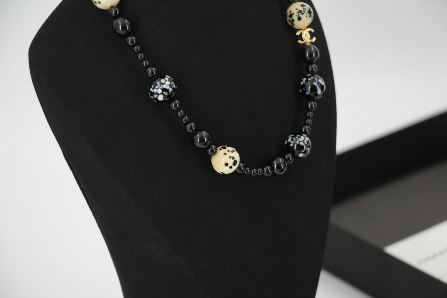Chanel 26A Metal Gripoix Pearls & Resin Gold Black & White CC Necklace
