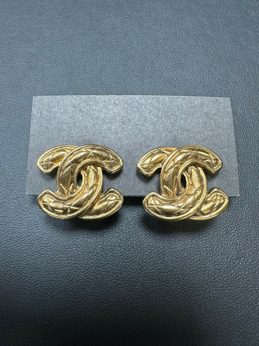 Chanel Vintage 86 Gold-plated Diamond Quilting Bird Series Clip-on Earrings