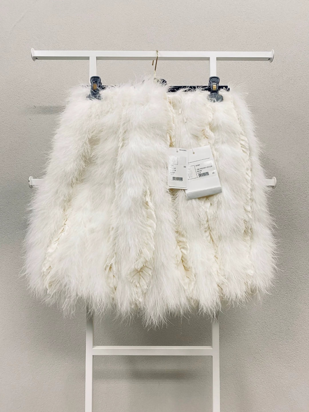 Chanel 19K shearling white skirt