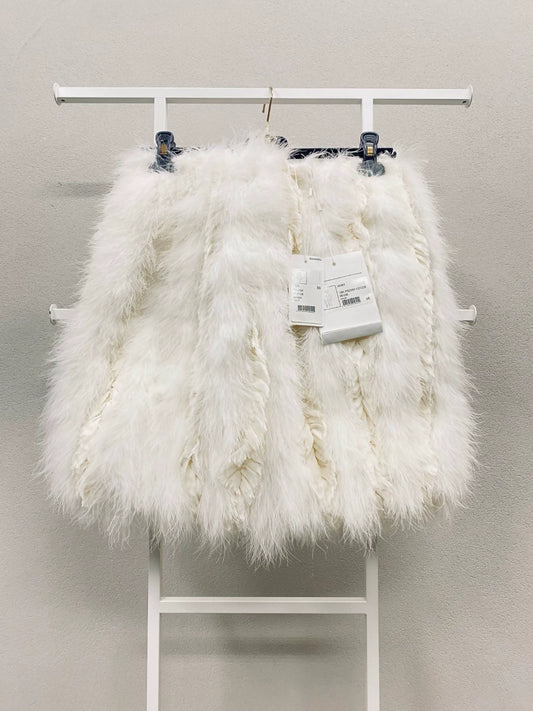 Chanel 19K shearling white skirt