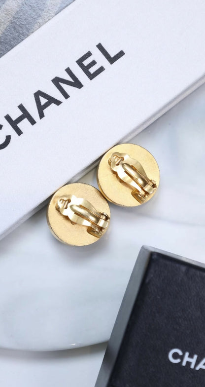 Chanel 95A Emerald Green Glass CC Ear Clip