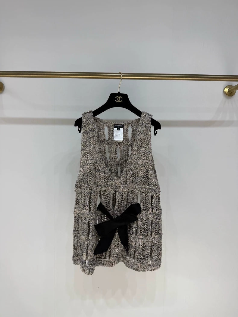 Chanel 20K grey knitted black bow top