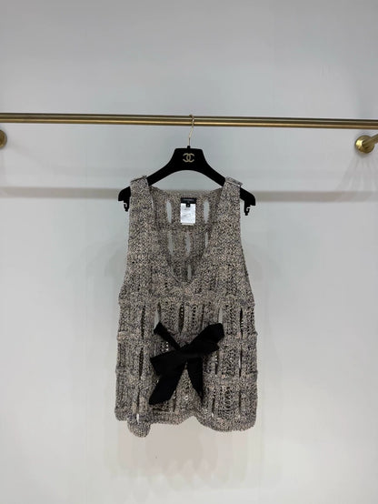 Chanel 20K grey knitted black bow top