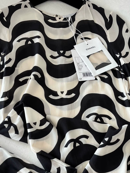 Chanel 21S Black & White Wave Pattern Double C Silk Dress