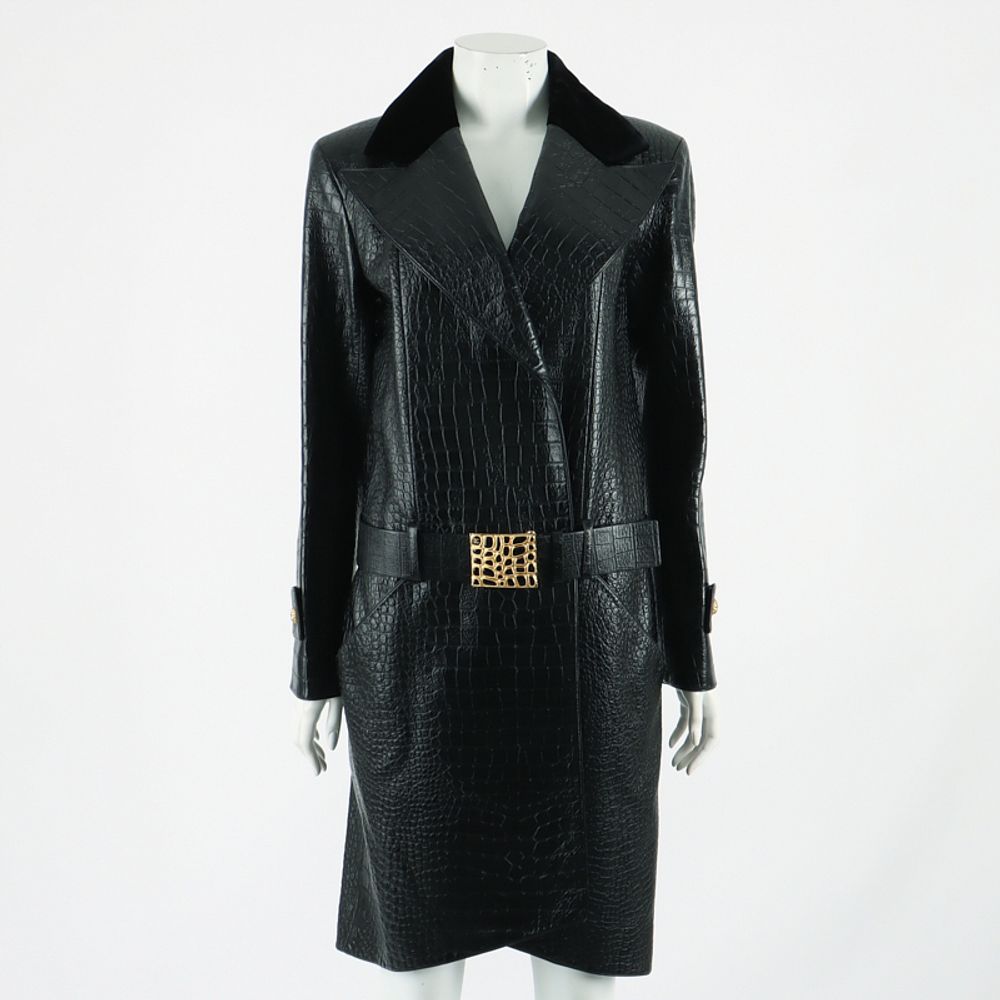 Chanel 19A Métiers d
Art Leather jacket Egypt Collection