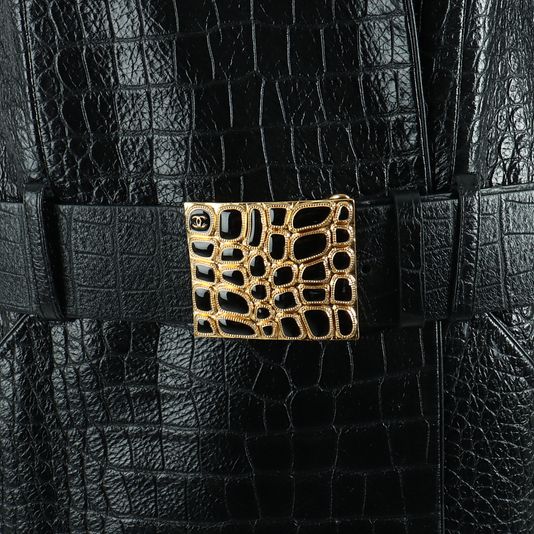 Chanel 19A Métiers d
Art Leather jacket Egypt Collection