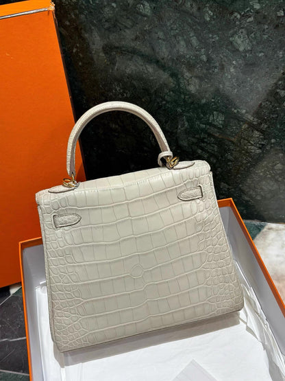 Hermes Kelly 25 Béton 8L Matte Alligator Gold Hardware