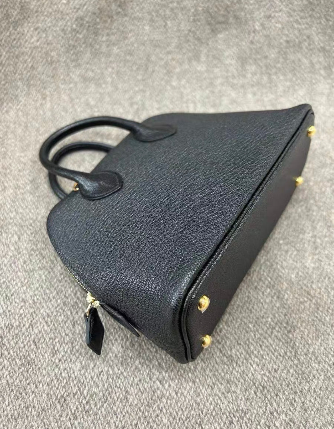 Hermes Bolide bag 1923 mini　Black Chevre myzore goatskin　Gold hardware