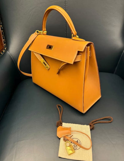 Hermès Kelly 32 Gold Box Calf Gold Hardware