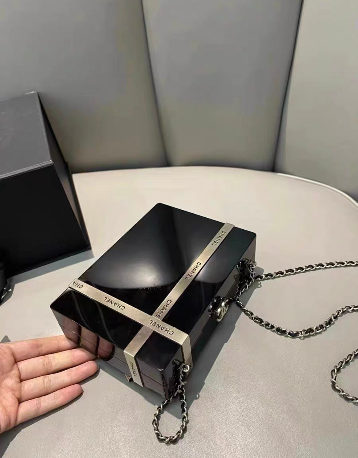 「sansanjesslove」CHANELギフトボックス ミノディエール Chanel 2017 Gift Box Minaudière – Wararni.com