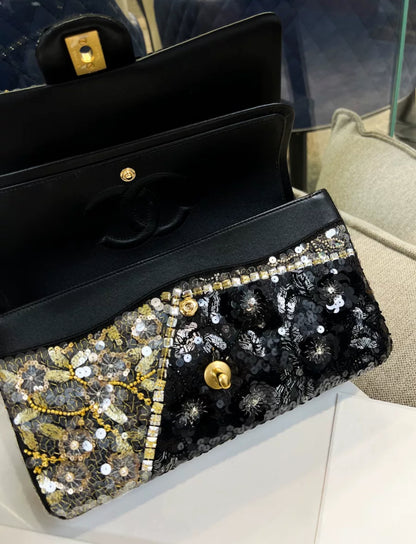 Chanel 25A Embroidered, Sequins & Gold-Tone Metal flap bag
