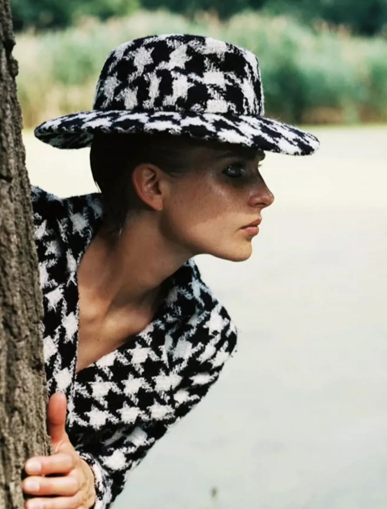 Chanel 19k Black 
Ecru Wool Tweed Fedora Hat