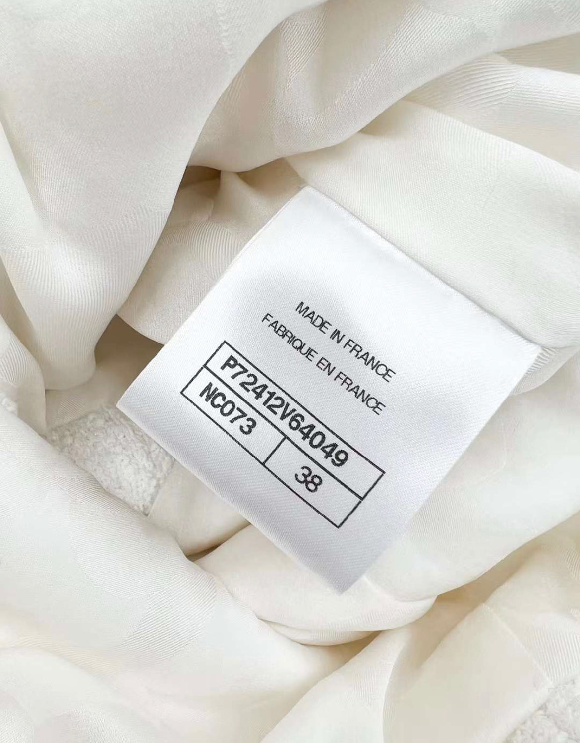 Chanel 22p white four-pocket tweed dress size 38 – Wararni.com