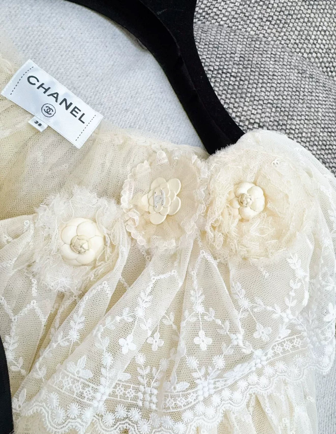 Chanel 16k Lace ecru dress with black bow