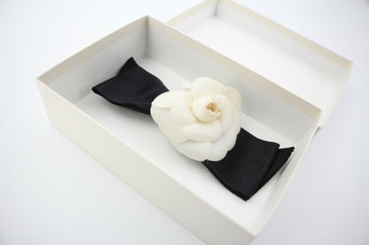 Chanel Vintage 81-85 Satin Silk Black Camellia Bow Hair Clip
