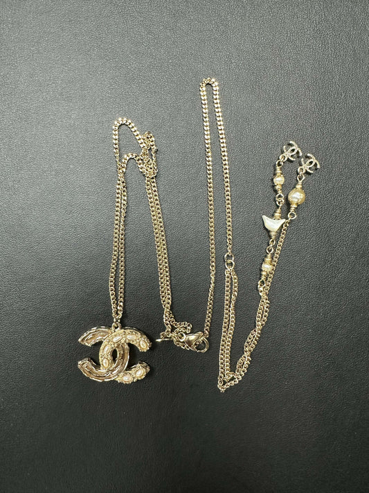 Chanel 2012 Enamel Imitation Pearl & Metal Coco Mark Pendant Necklace