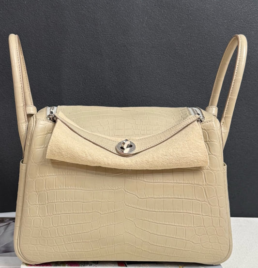 Hermes Lindy 30 Beton matte  niloticus palladium hardware stamp R square