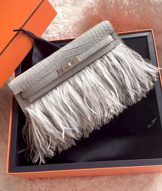 Hermes Kelly Elan Folie Gris Perle Chevre / Feather Palladium Hardwarr