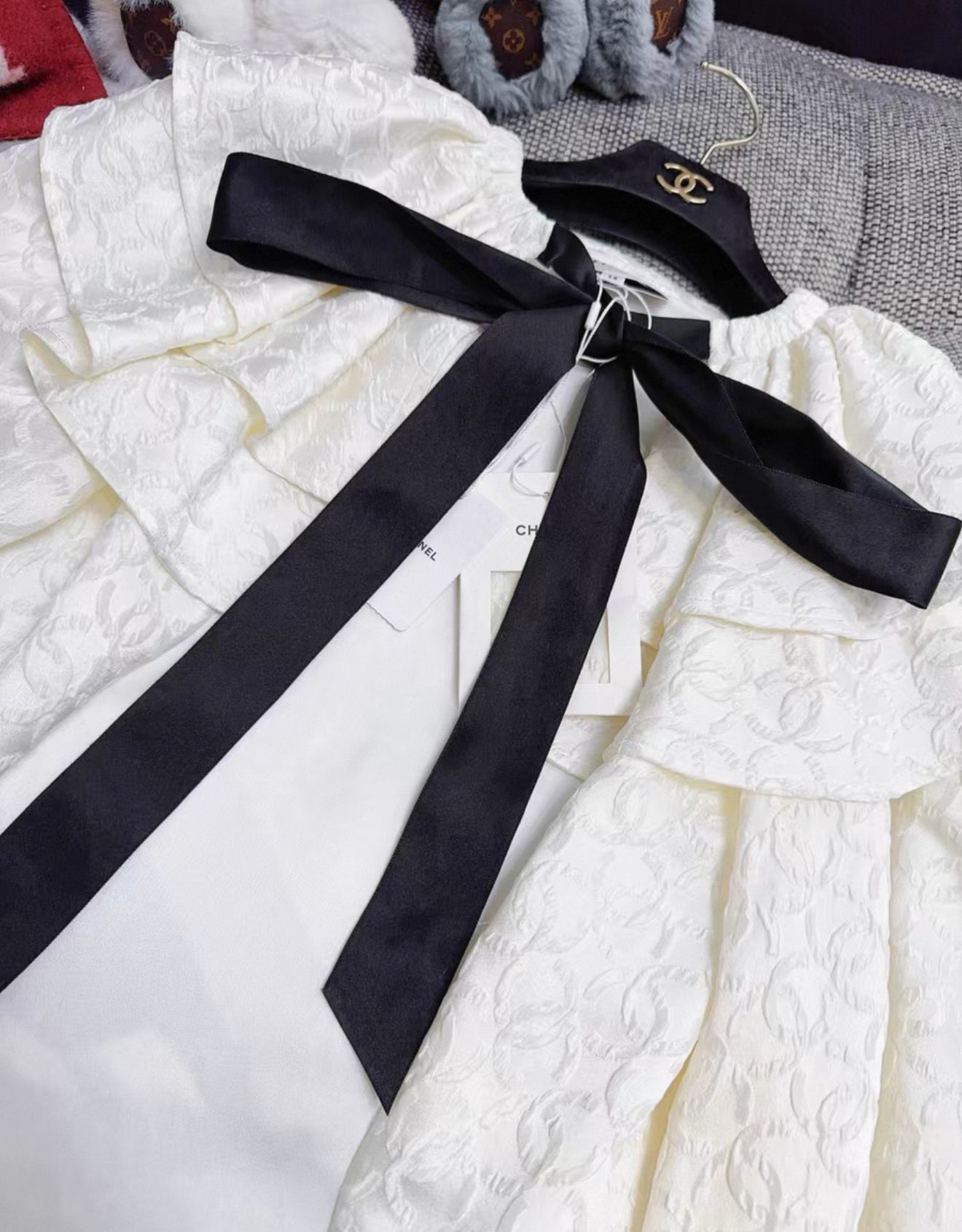 Chanel 25k écru double C pattern shirt