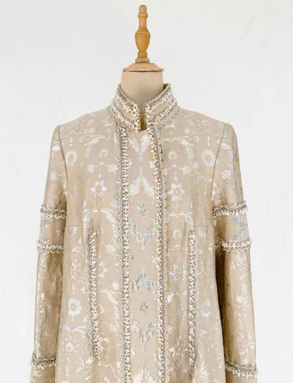 Chanel 2012 Pre-Fall Bombay Métiers d
Art collection pearl jacket