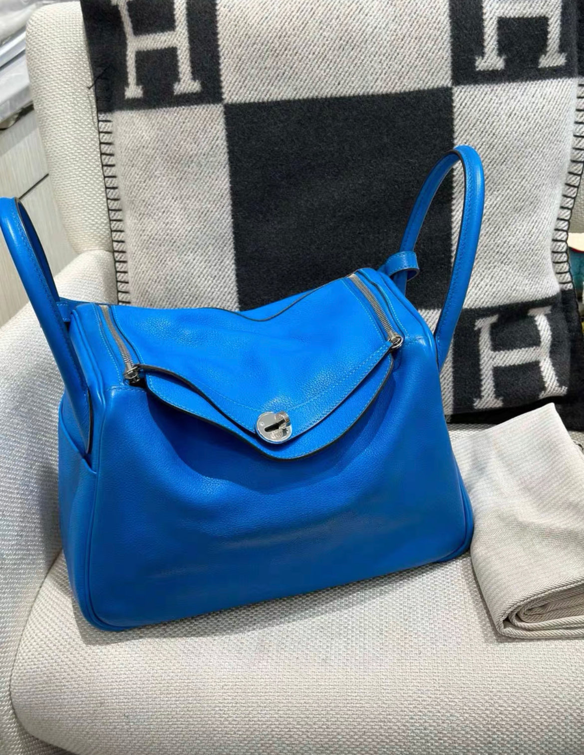 Hermès Bleu Lindy 30 Palladium Hardware