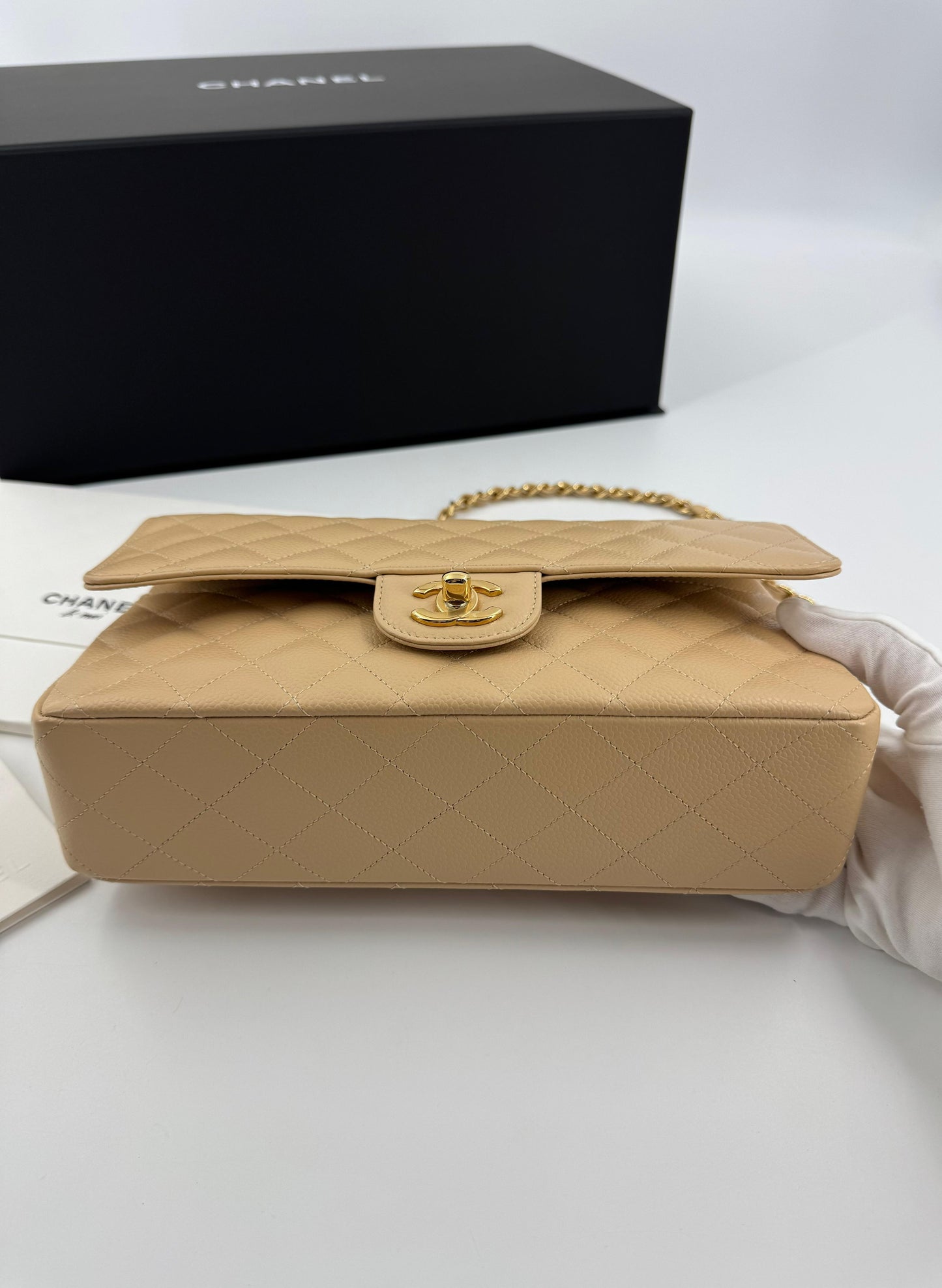 Chanel 25 Medium CF flap  beige Caviar leather
