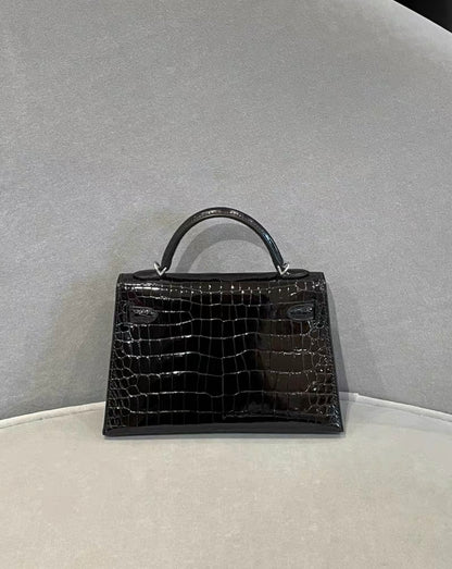 Hermès Mini Kelly Sellier Mini Black Shiny Porosus Crocodile Diamond Hardware