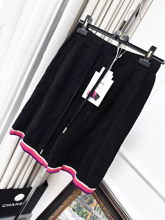 Chanel 24C cashmere knit shorts, black with pink trim