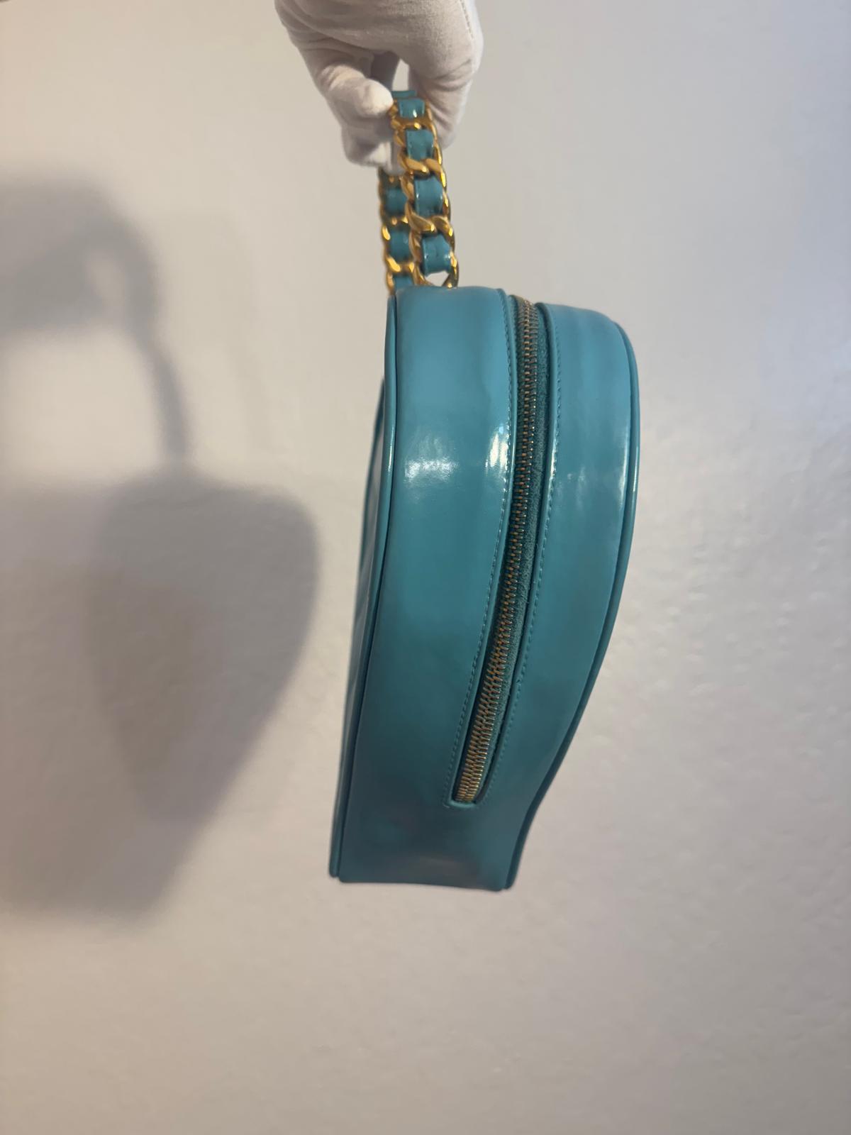 CHANEL 1995 TIFFANY BLUE / PINK PATENT LEATHER HEART VANITY BAG