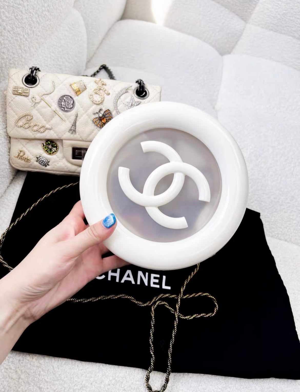 CHANEL MINAUDIÈRE LIMITED EDITION WHITE, GOLD & CLEAR RESCUE WHEEL GOLD-TONE HARDWARE