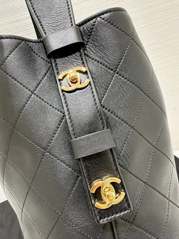 Chanel 26s black leather and gold hardware large tote bag